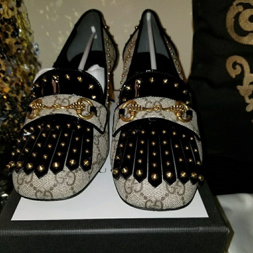 NOT FOR SALE AUTH GUCCI LOAFERS